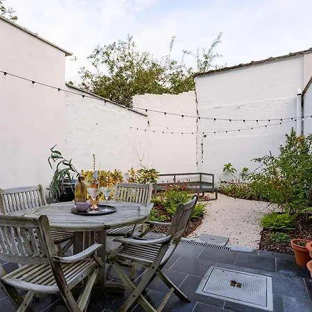 Huswell - Charming Townhouse In Perfect For 6 Guests Gent