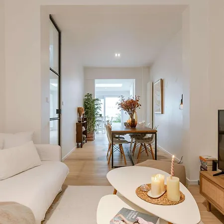 Huswell - Charming Townhouse In Perfect For 6 Guests Gent