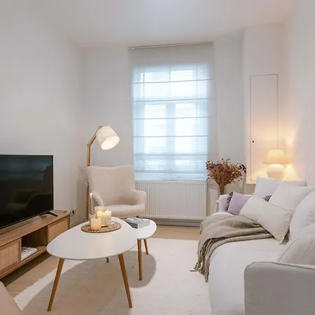 Huswell - Charming Townhouse In Perfect For 6 Guests Holiday home