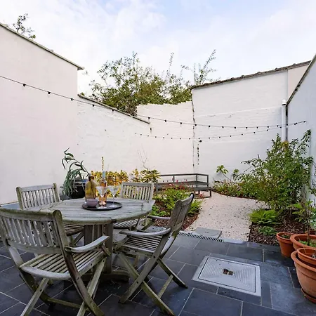 Huswell - Charming Townhouse In Perfect For 6 Guests